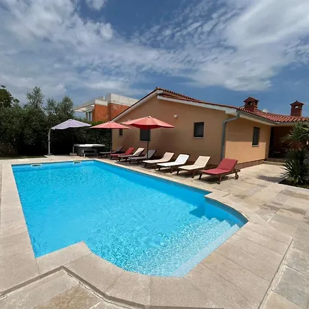 Tramonto 4 Stars, Крница