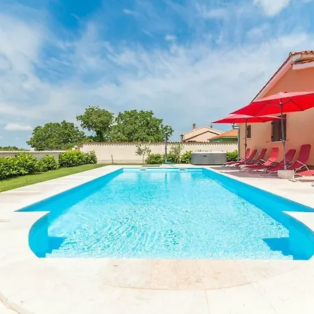 Villa Tramonto 4 Stars, Krnica