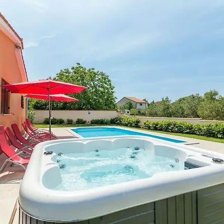 Villa Tramonto 4 Stars, *